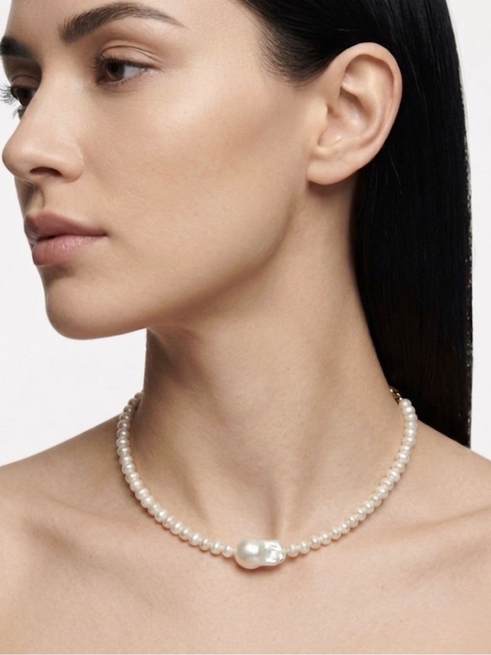 Pearl choker necklace